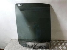 Jeep Cherokee KJ door window