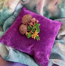 VTG 50s Signed EXQUISITE Brooch Enamel CHRYSANTHEMUM Nov Birthday #E1899#I109*