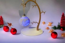 Personalised bauble with tree