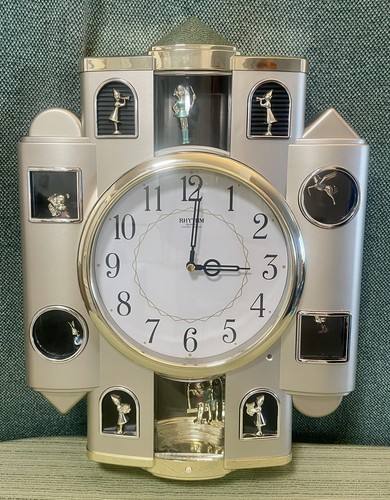 Rhythm quartz hourly - quartz, retired