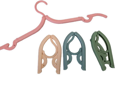 Holiday clothes hangers - 4,