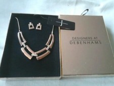 New Jasper Conran necklace &