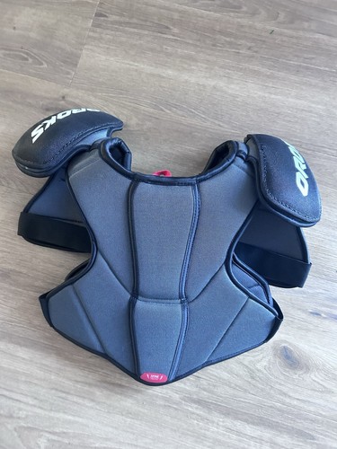 Ice hockey shoulder pads - ice,