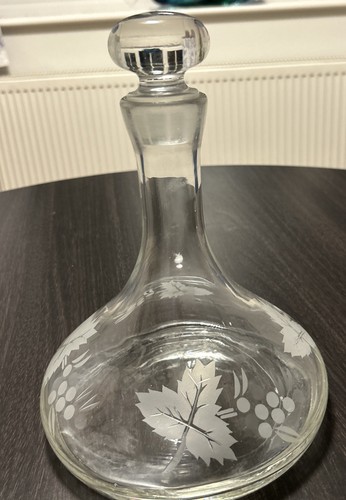 Vintage etched glass ships - etched,