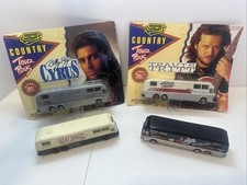 ROAD CHAMPS COUNTRY TOUR BUS