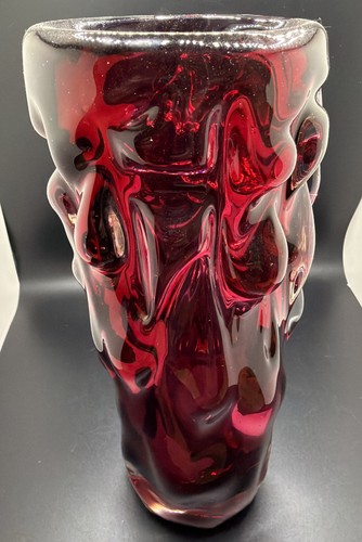 Pavel hlava brain vase ruby - pavel,