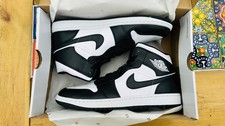 Nike Air Jordan 1 Mid WMNS