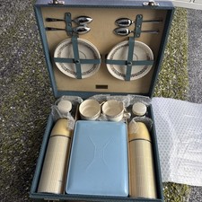 Brexton Vintage Picnic Set 4