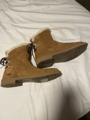 Ugg boots new good condition - boots,