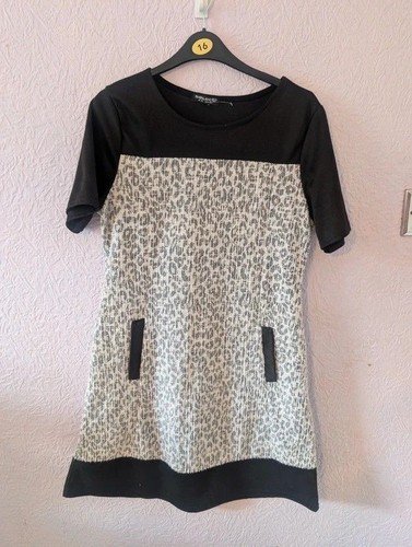 Select monochrome leopard - monochrome,
