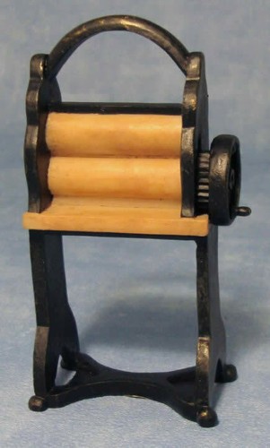 Mangle doll house miniature - mangle,,