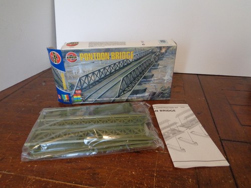 Airfix pontoon bridge - 1:72,