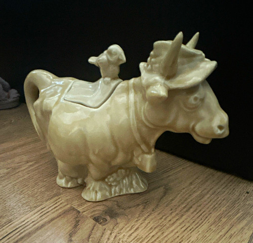 Ceramic cow milk - cow, cream