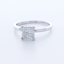 Solitaire Engagement Ring 18K Gold Princess 2.10 Carat Lab-Grown Diamond F SI1