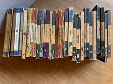 30x Vintage STRIPED Penguin Books  - SUPERB NR UNIFORM LOT *FABULOUS LOT* DECOR