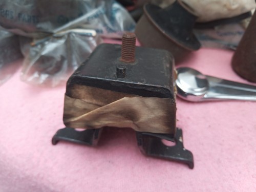 Engine mount vauxhall viva - viva, ha