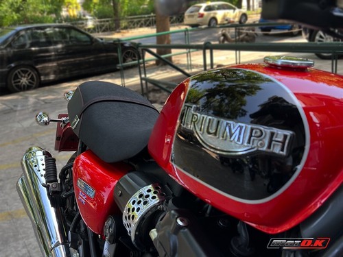 Seat cover for triumph - for,