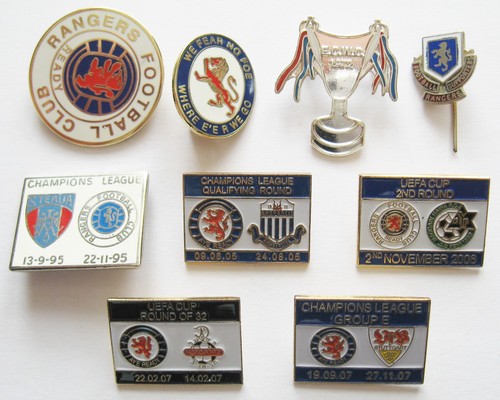 Rangers football pin - football, badge