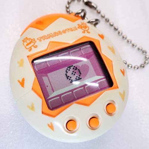 Tamagotchi mesutchi white - tamagotchi,