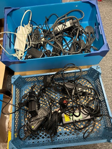 Job lot laptop - laptop, chargers