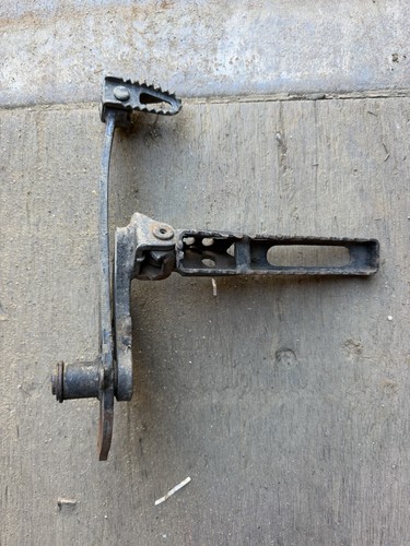 Yamaha tri brake peg - yamaha,