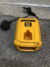 Dewalt 7.2V-18V Battey Charger (DE9135) Li-Ion / NiCd / NiMH