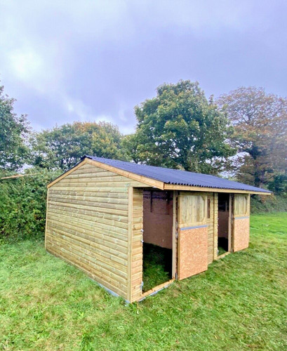 12ft 20ft wooden stables - 12ft,