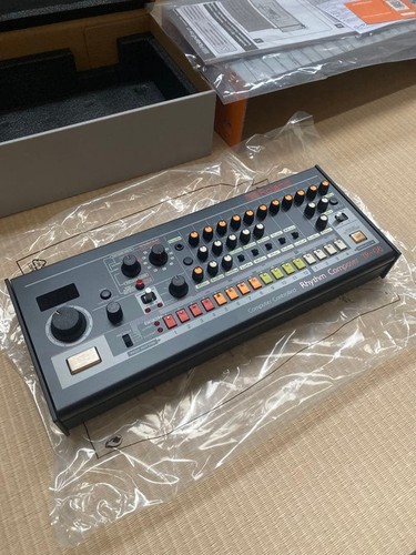 Roland boutique series - tr-08,