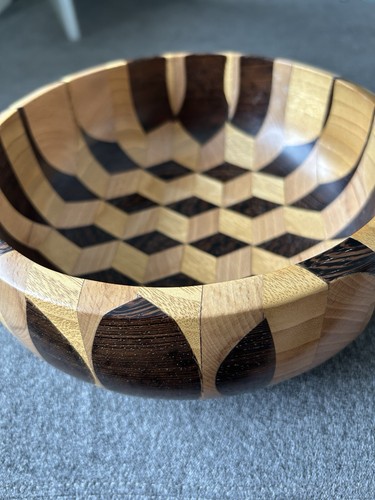 Very nice marquetry - nice,