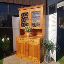 Welsh Dresser – Pine –