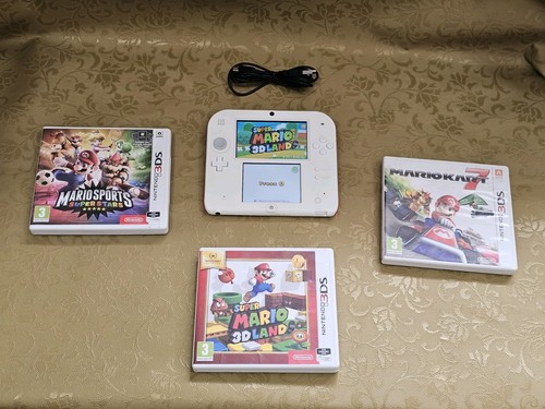 Nintendo 2ds console bundle - nintendo,