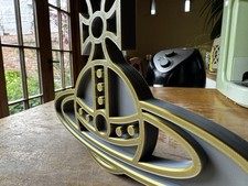 Vivienne Westwood Sign | Free