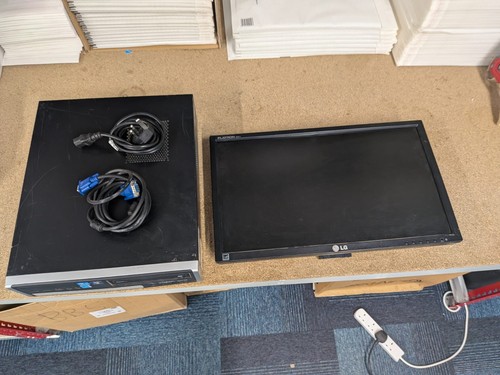 Windows work and monitor - pc,