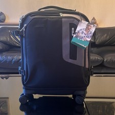 Briggs & Riley Explore Int’l