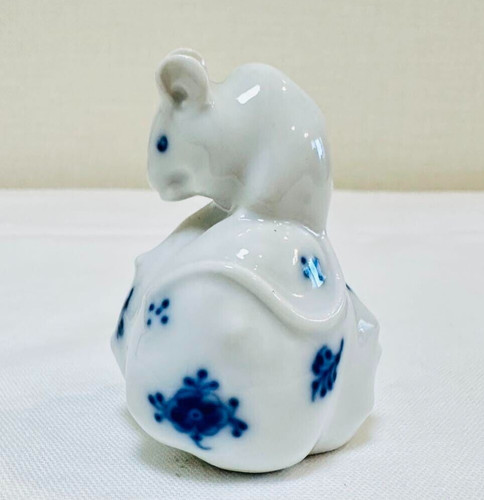 Royal copenhagen figurine - royal,