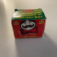 Pringles pop box red in