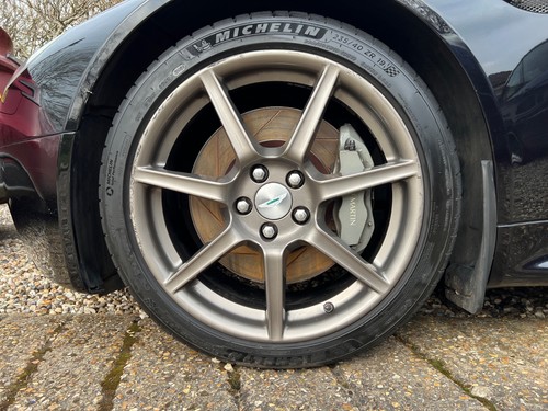 Set genuine aston martin - x4,