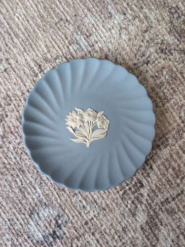 Wedgwood blue jasperware - blue,