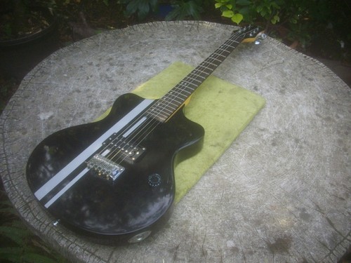 Speedster style guitar - style,