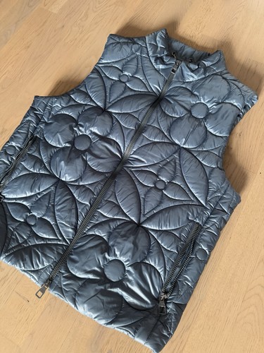 Louis vuitton sleeveless - louis,