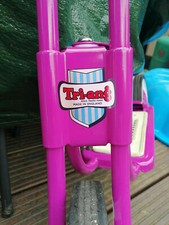 Triang Tri-ang logo shield