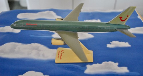 Britannia b757 200 push - britannia, b757-200