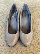 Hotter Woman’s Angelica Court Shoes Nude Leather Size UK 6 Dual Fit System