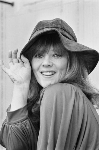 English actress julia foster - english,