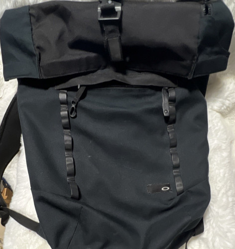 Oakley black hiking backpack - oakley,