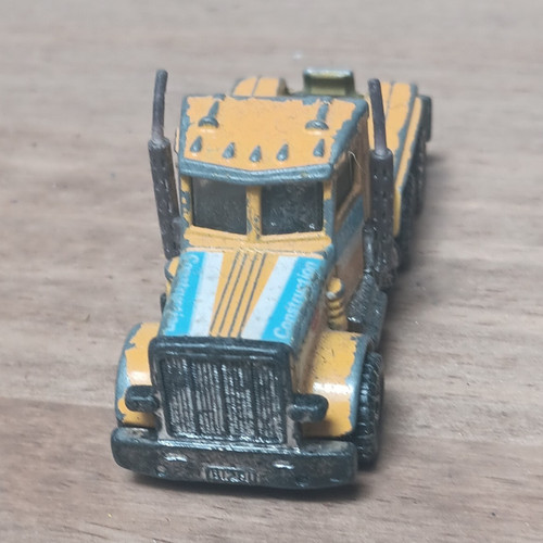 Matchbox peterbilt yellow and - matchbox,