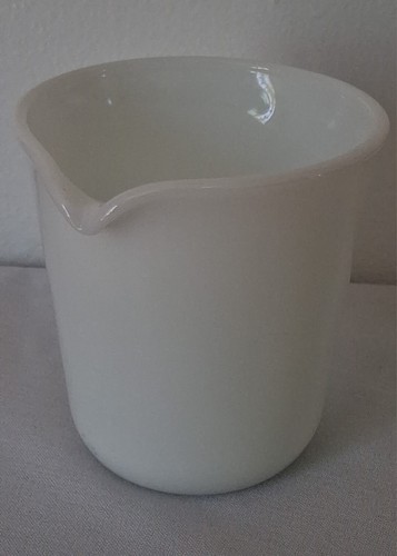 Vintage pyrex white milk - white,