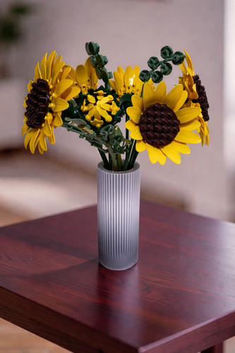 Vase for lego sunflowers - for,
