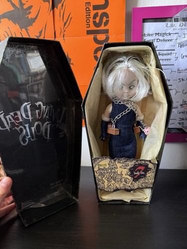 Greed living dead doll mezco - living,