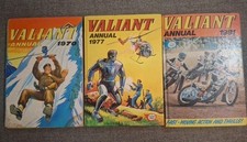 3x VALIANT ANNUALS - 1970